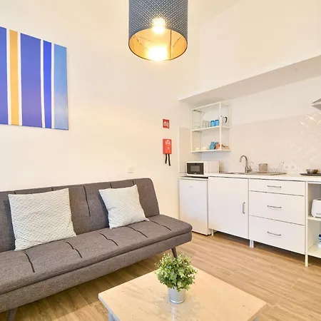 Estudio Solar B By Mtphomes